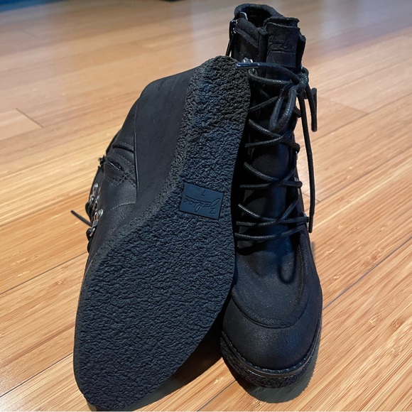 Zodiac Wedge Indy Booties, NWOT, Sz 7 - Picture 5 of 5